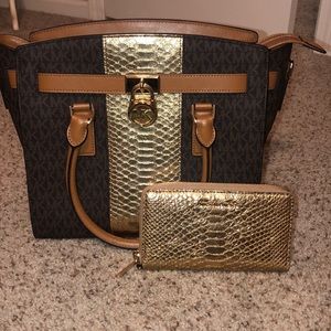 Michael Kors purse/wallet combo